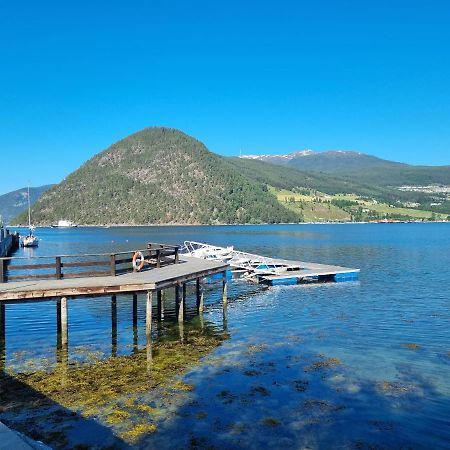 Nedre Amla Fjord Apartment Каупангер Екстериор снимка