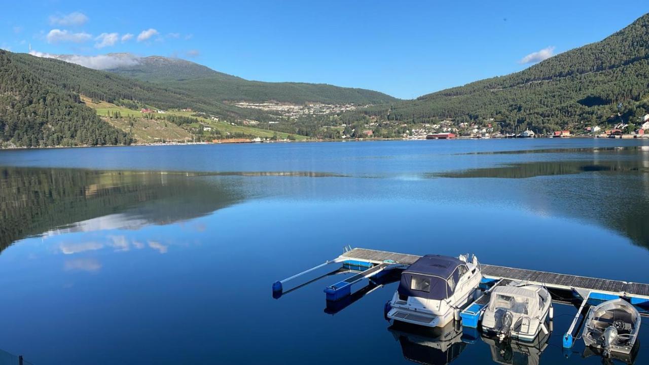 Nedre Amla Fjord Apartment Каупангер Екстериор снимка
